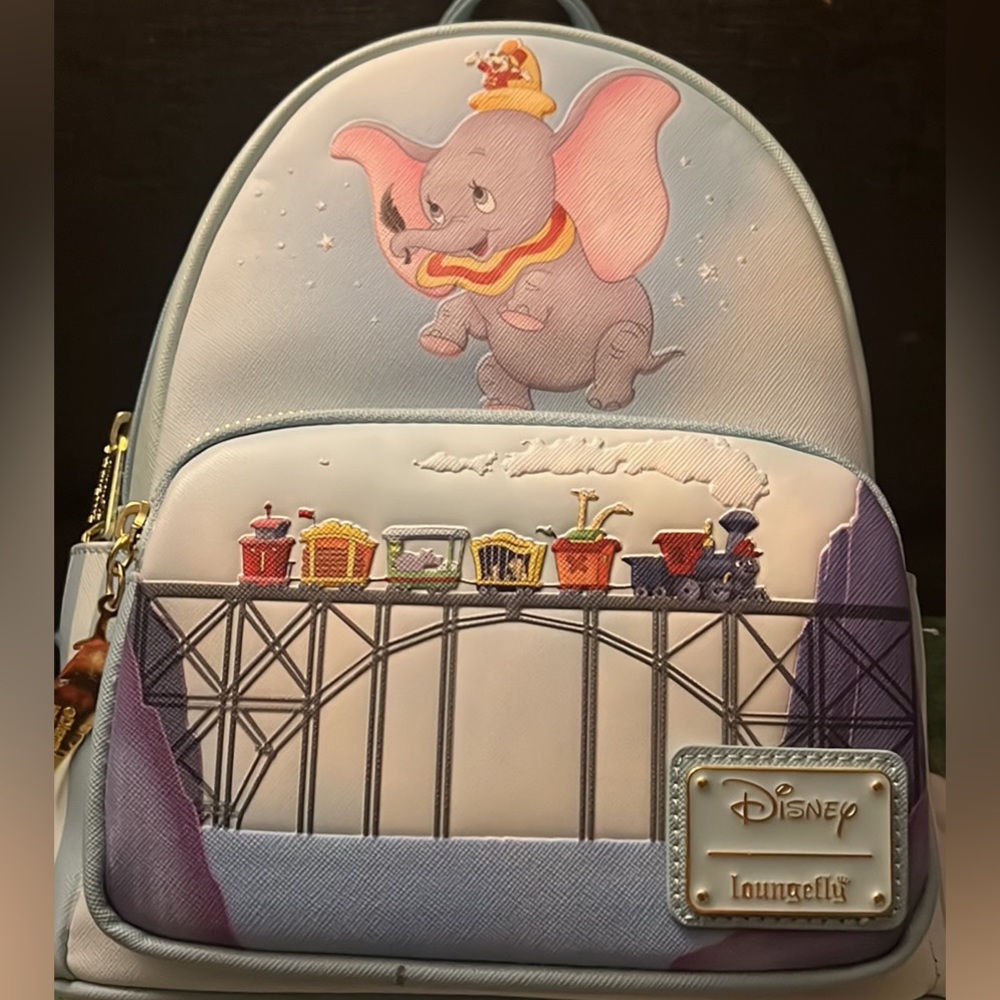 Brand new Disney Dumbo loungefly bag